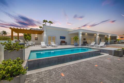 Modern TresTrapi Beach Villa 8 bed/8 Bath 2 Pools