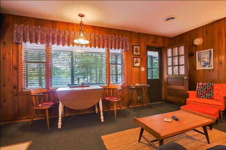 Waterfront Resort | Sleeps 18 | 5 Separate Units - Wisconsin