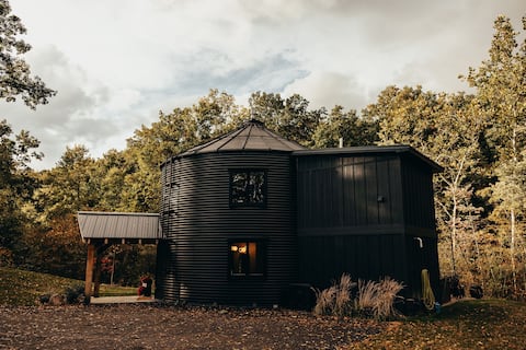 Grain Bin, HotTub, LUXE, Peaceful, Serene, Private