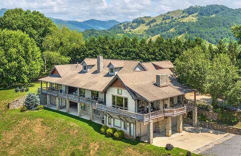 Luxury Mountain Lodge|Hot Tub|Panoramic Views