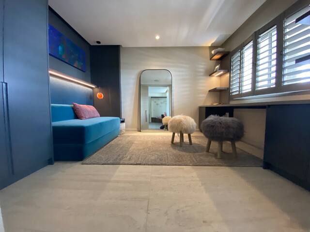 • DelphineBlu • Luxury Apartment with Ocean Views gallery image 4