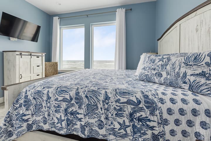 Sea Bliss · Nyumba ya Likizo ya Kifahari ya Ufukweni · Fuko za Gulf Shores · Mandhari ya Ufukweni katika Kila Chumba Kikuu · Matandiko ya Kifahari, Yenye Starehe · Vyumba Vitano vya Kulala vya Suite vya King vyenye Televisheni · Mabafu ya Kibinafsi ya Ndani ya Chumba · Mashuka ya Pamba na Vitambaa vya Kufunika