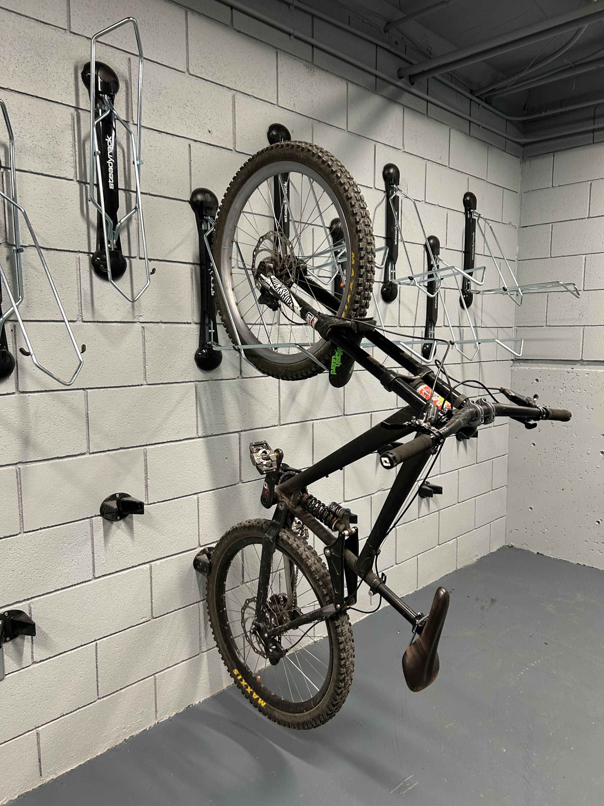 Griz Inn Hotel Room | Ski in out - Photo 28