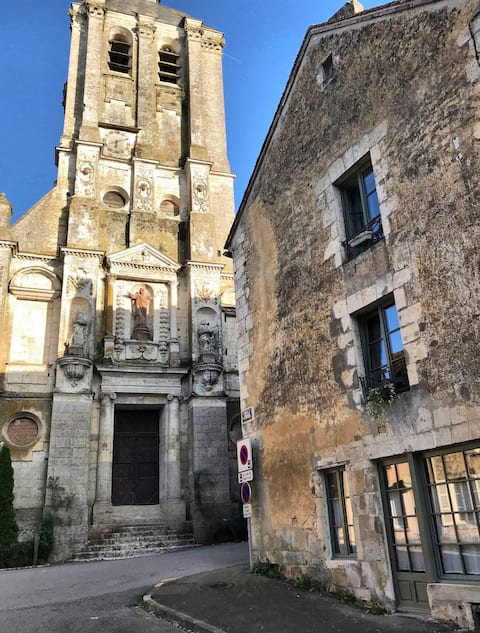 Tour St Sauveur in Belleme