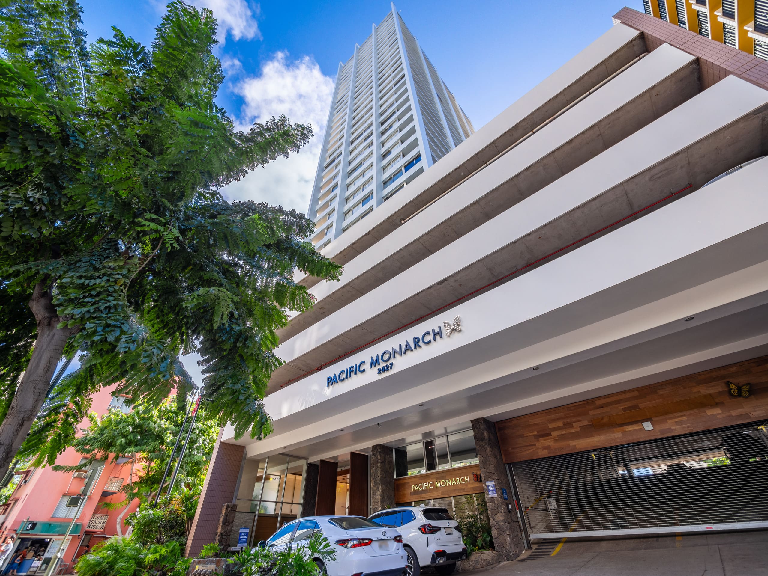 Minutes Away from Beach! Sea-N-Waikiki Condo! - Image 4