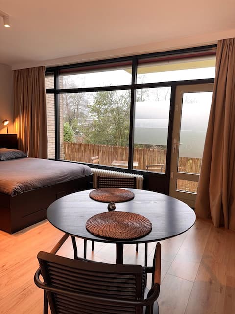 Cozy new place 10 min from city center