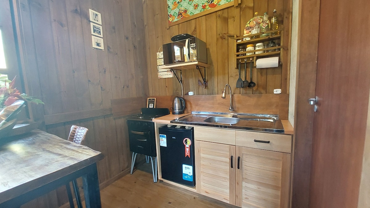 Top Airbnb: Cabin for a couple: cozy and lots of nature em Anitápolis