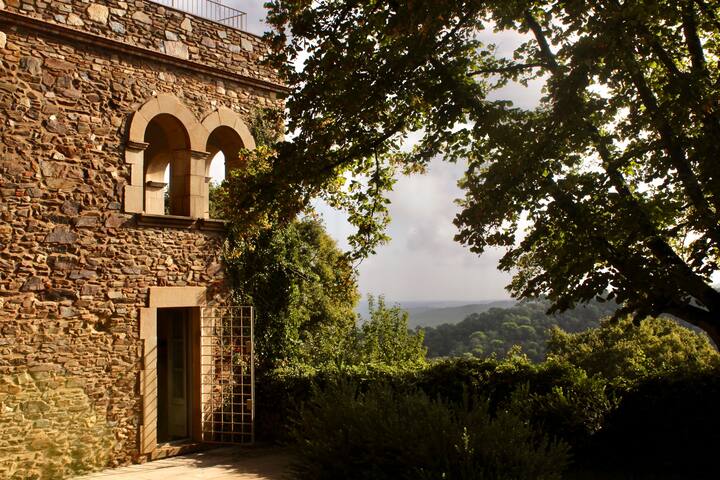 Can Juliol, a beautifully restored stone villa gallery image 4