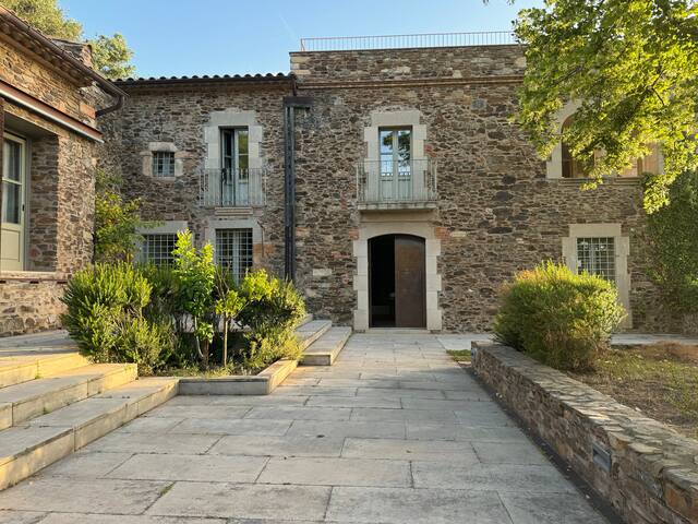 Can Juliol, a beautifully restored stone villa gallery image 3