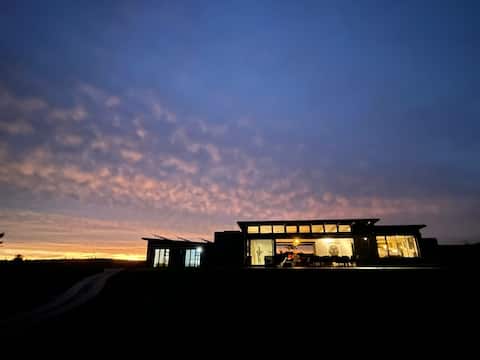 Spacious Self-Catering Farmhouse on 16 Hectares