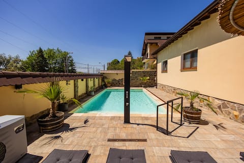 Casa Villa Transylvania - Pool - Sauna - BBQ