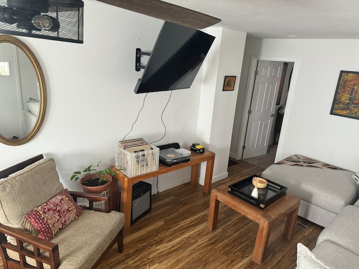 Luxurious 3 Bedroom Retreat - Lakewood, CO