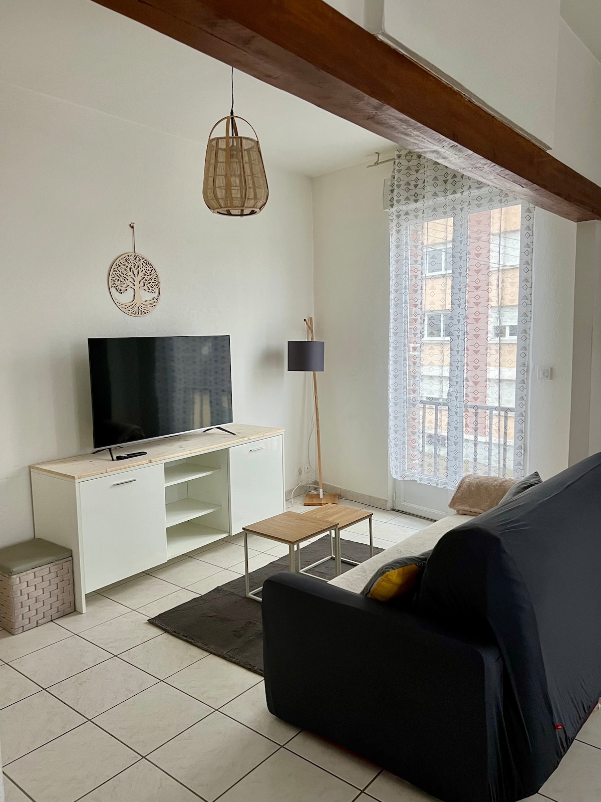 Annonce Airbnb populaire: Good Location, Offers large T3, well located à Sens