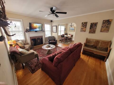 Top performing Airbnb: Sunset Art Oasis in North Carolina