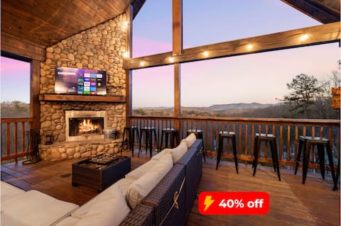 OMG Views•10 min>Town•Private•Hot Tub•Firepit•Deck