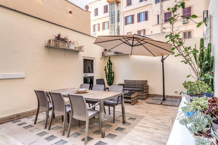 Nala Apt 3 bdr 3 min Termini station pvt terrace gallery image 2