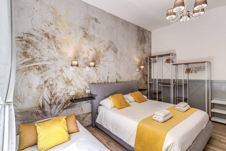 Nala Apt 3 bdr 3 min Termini station pvt terrace gallery image 5