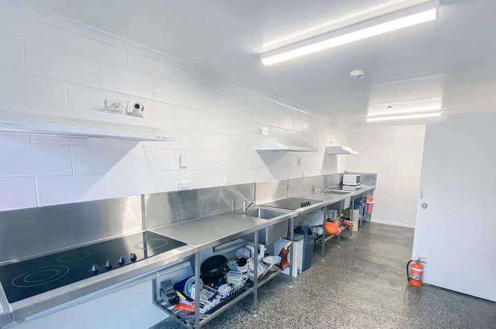 1 Double Bed Private Room Qld Style House - Cairns