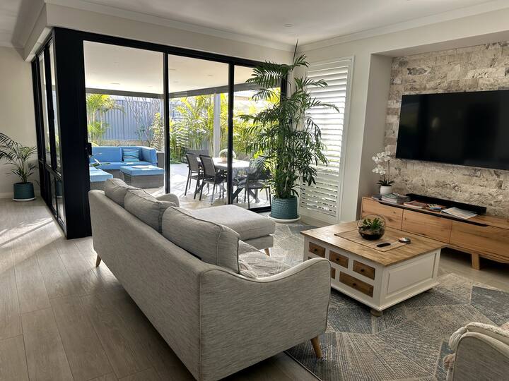 The Beach House - Perth