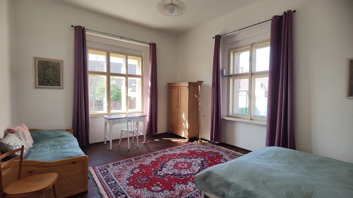 Schlafzimmer 4