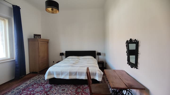 Schlafzimmer 2