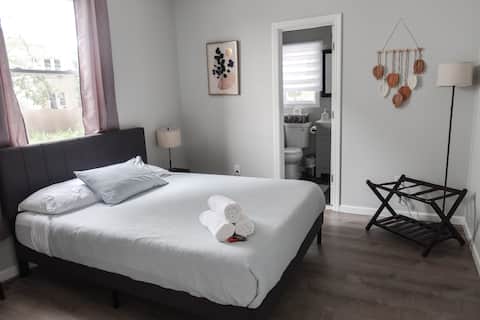 3Bed 2Bath Apt Near NYC + Parking & Laundry