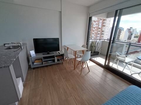 Popular Airbnb listing: Bright Studio with Pool and Balcony in San Cristóbal