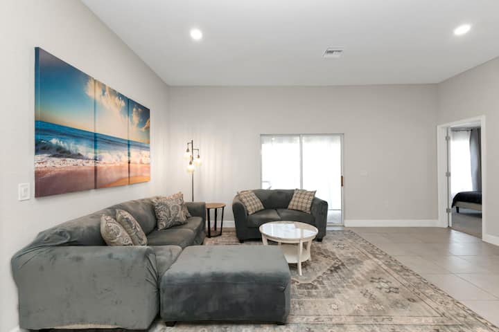 4br Retreat Near Warm Mineral Springs & Beaches - North Port, FL