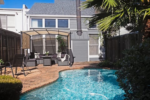 Your Montrose Dream | Sleeps 24/8BR/5BA/2PA