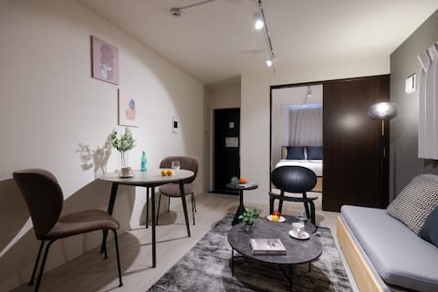 8 min walk from the station / Good access / b01