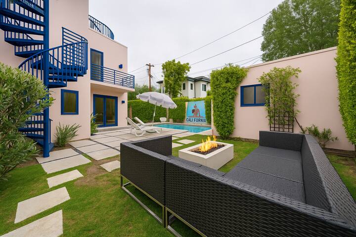 ​Elegant & Luxe Estate w/ Pool,Fire-Pit & Lounge​ gallery image 3