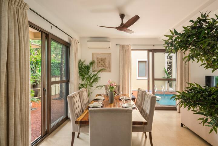 Dining area image 2