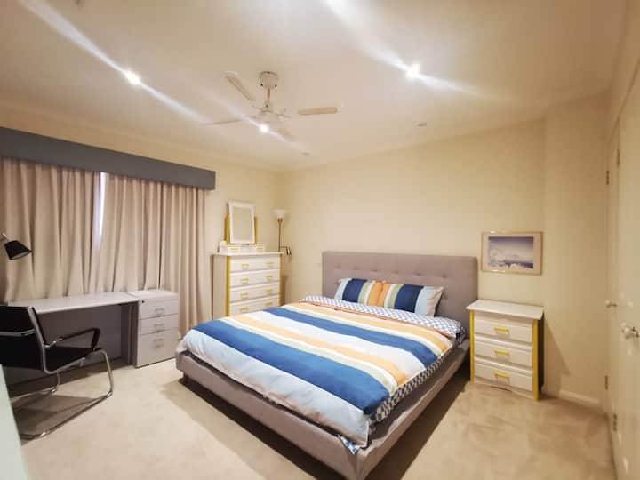 غرفة النوم 2