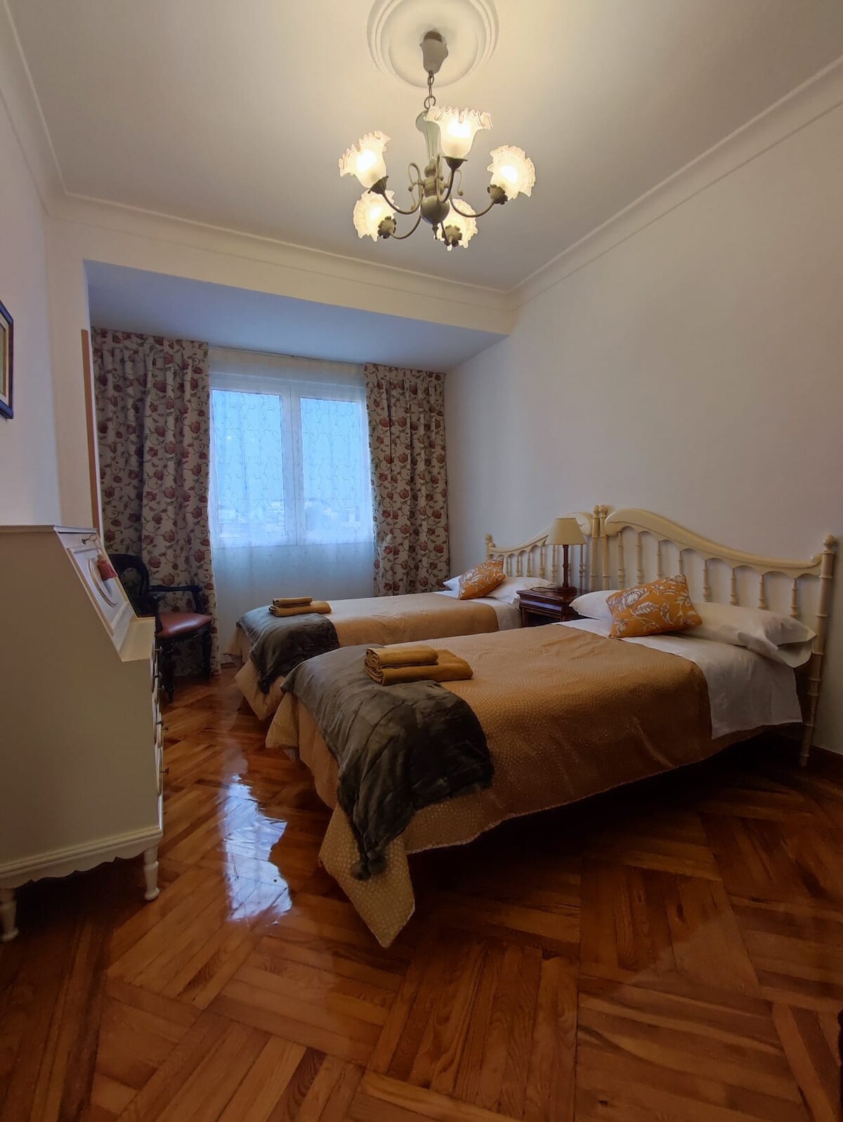 غرفة النوم 1