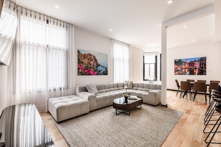 Upscale 3-bedroom in Trendy Plateau Mont-Royal gallery image 4