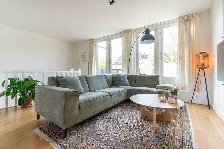 Spacious, Centrally Located 2-bed Apt With Terrace - Amsterdam