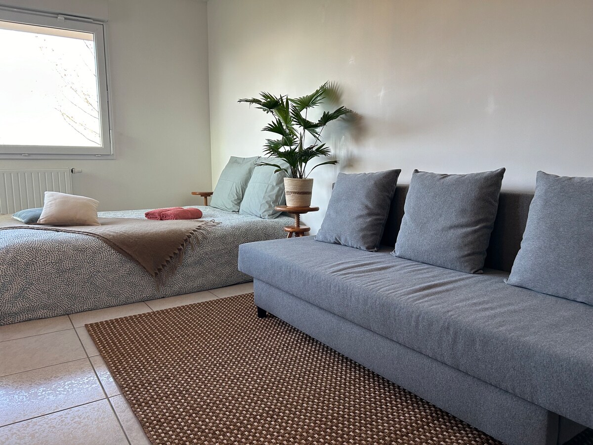 Propiedad de Airbnb exitosa: Nice view, quiet. en évian Les Bains