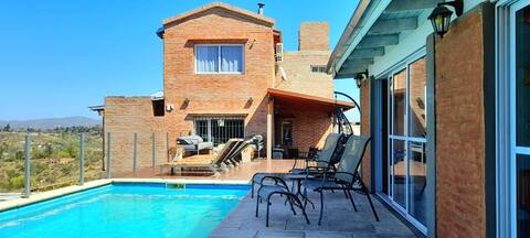 Casa Serrana Mirador del Lago (Casa con Quincho)