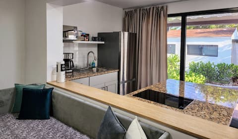 Successful Airbnb property: Stylish 1BR+1Bth w/Patio, Free Wi-Fi & Parking in Hallandale Beach