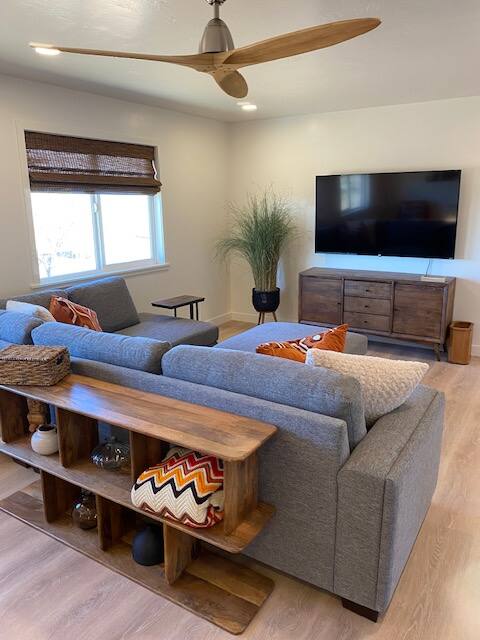 Water Canyon Family apartment with views