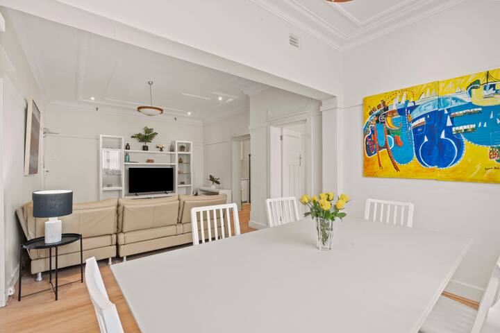 Lge Refurbished 4 Bedroom-Top Spot AC- Upgraded