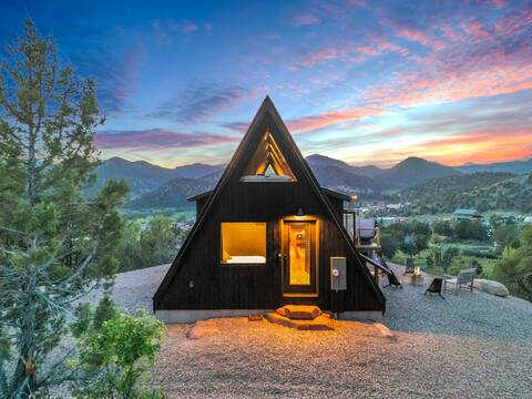Cozy A-frame Zen Cabin Near Zion