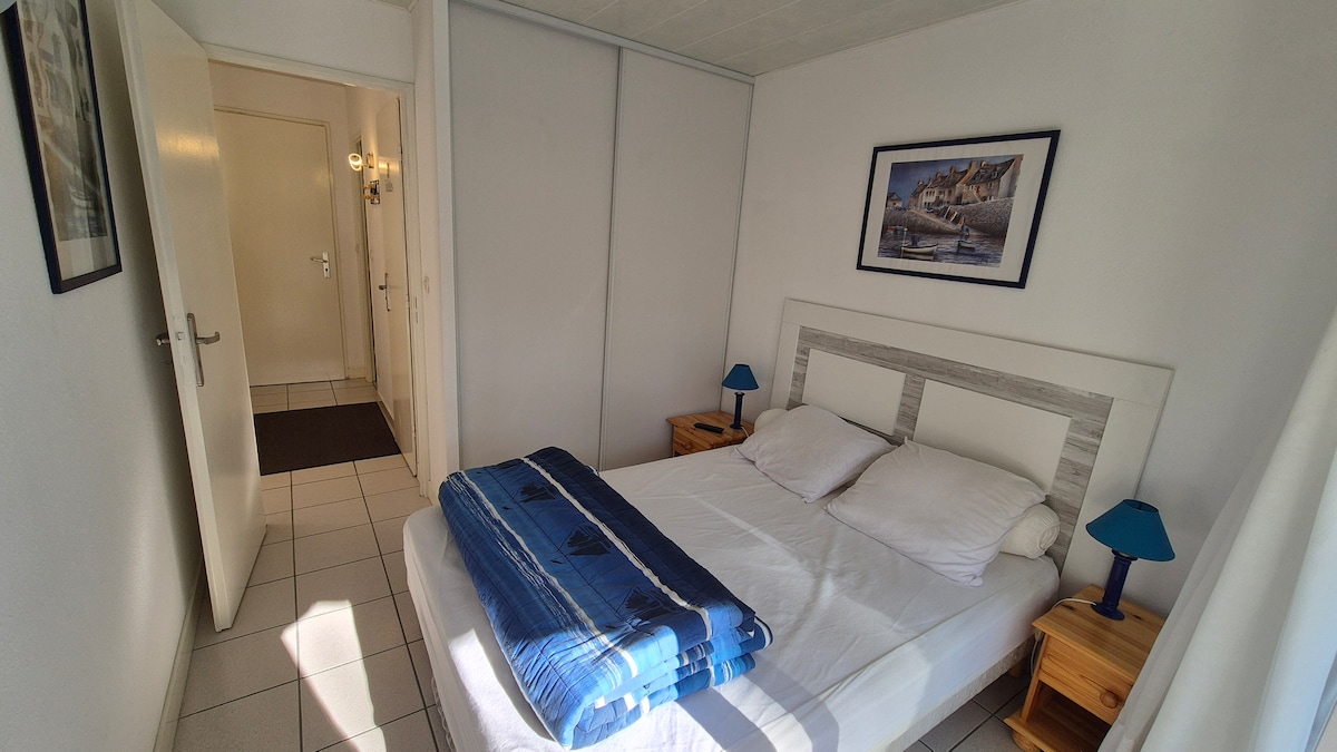 Habitación con cama de 160 x 190 cm