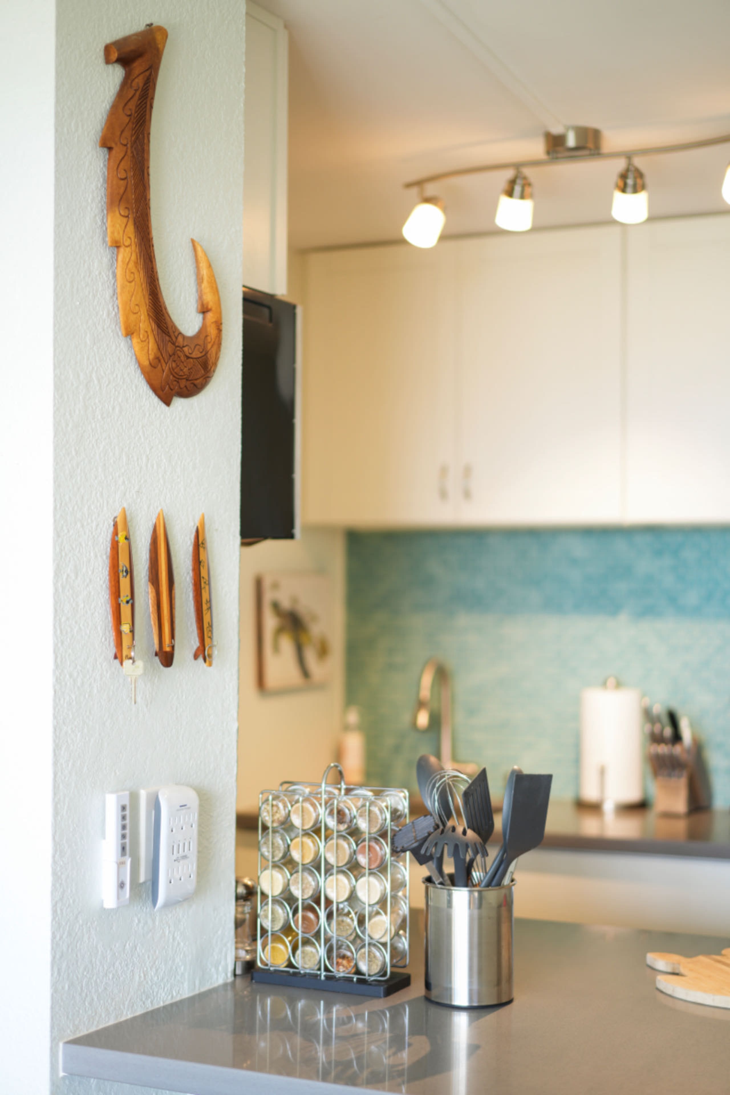 Condo in Wailuku · ★4.96 · 1 bedroom · 2 beds · 1 bath - Image 13