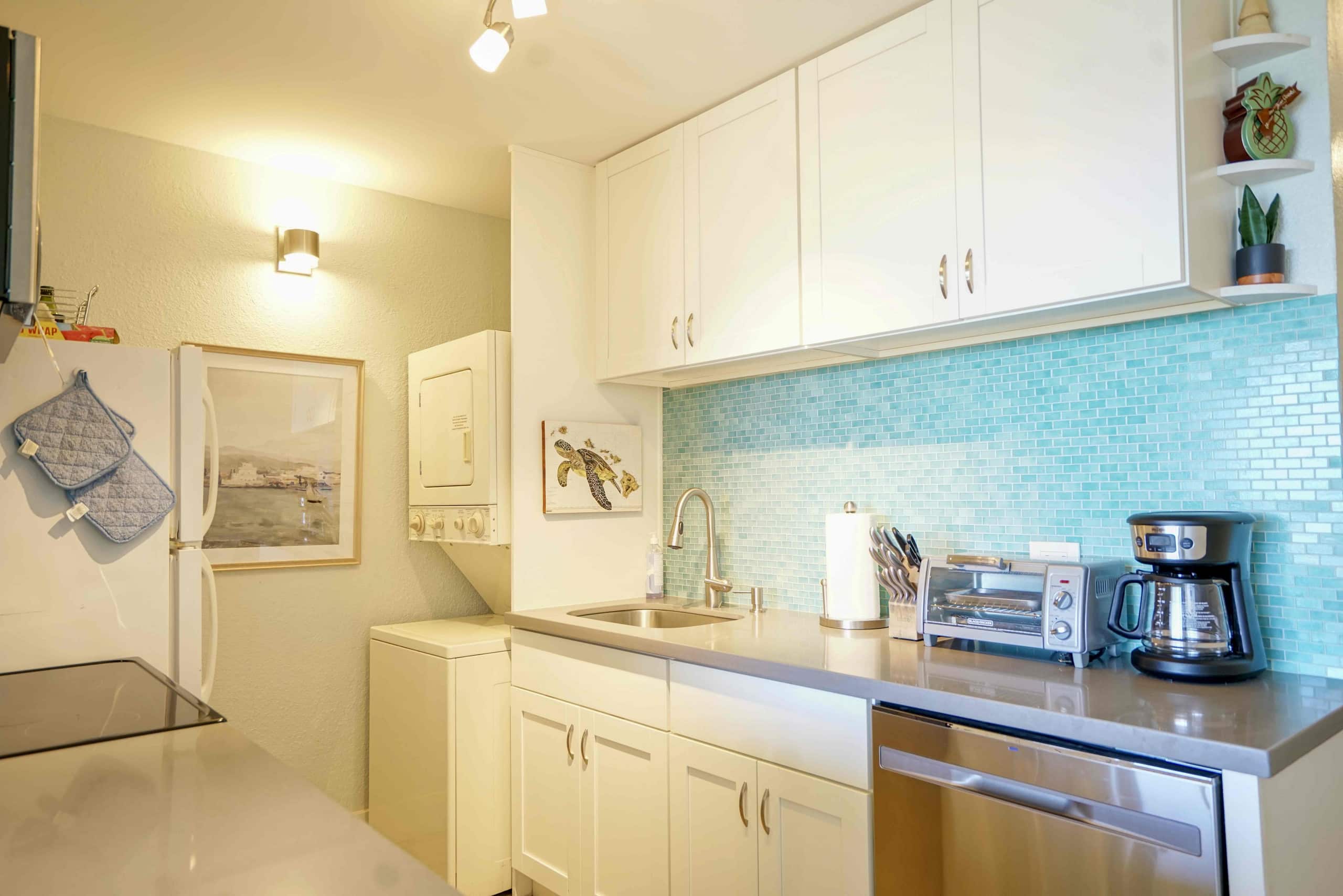 Condo in Wailuku · ★4.96 · 1 bedroom · 2 beds · 1 bath - Image 9