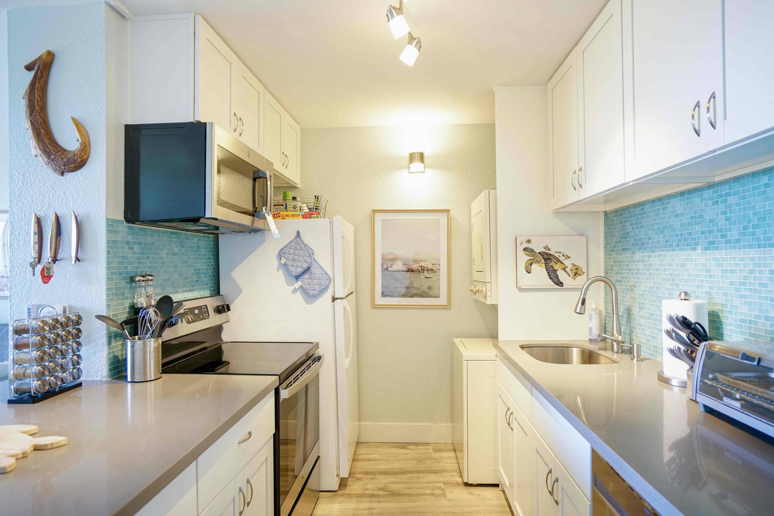 Condo in Wailuku · ★4.96 · 1 bedroom · 2 beds · 1 bath - Image 11