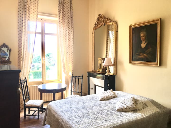 CHATEAU-Chambre Empire