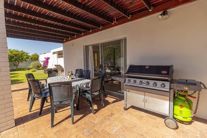 Four Bedroom Holiday Home with SOLAR Power gallery image 5