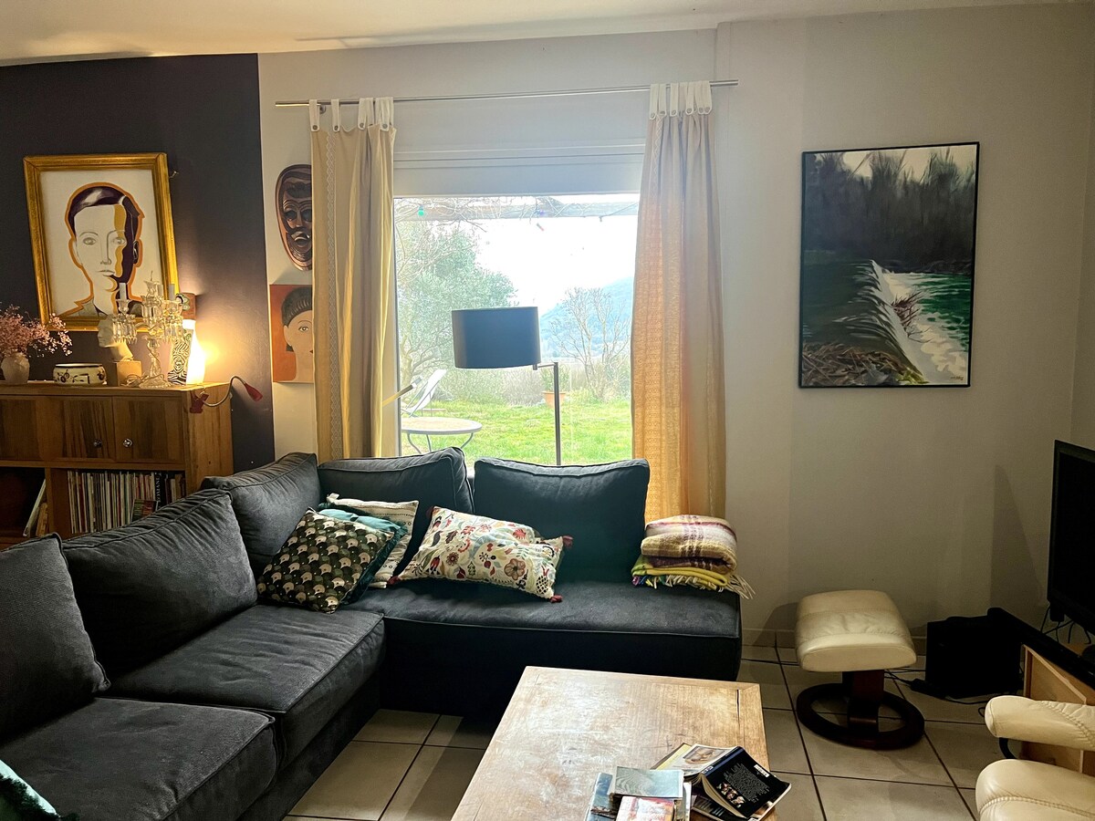 غرفة المعيشة