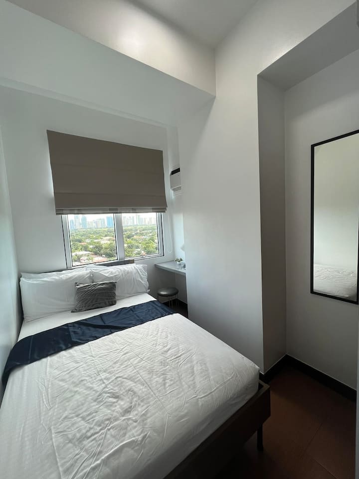 Features a double size bed, air-conditioning unit, work desk/stool, wardrobe and a full length mirror.
